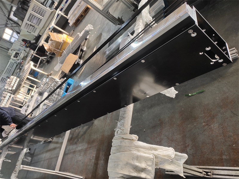 91看片APP大全cnc冲孔攻牙锯切